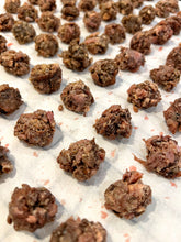 Load image into Gallery viewer, BEEF GREEN TRIPE STINKY BALLS SAMPLE (4PCS)